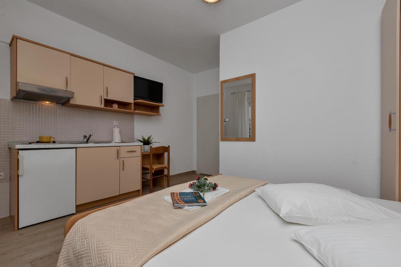 Apartments Marija Tucepi Exterior photo