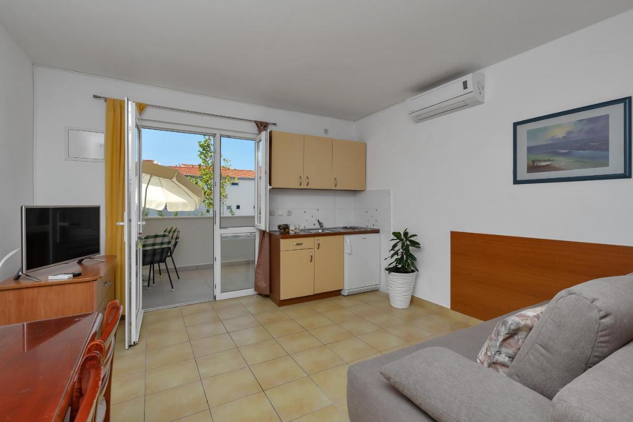 Apartments Marija Tucepi Exterior photo